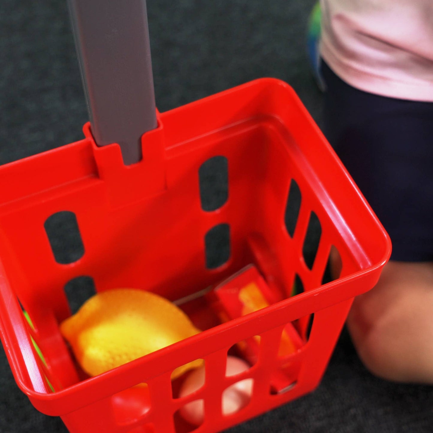 Toysmith Pick & Shop Grocery Set
