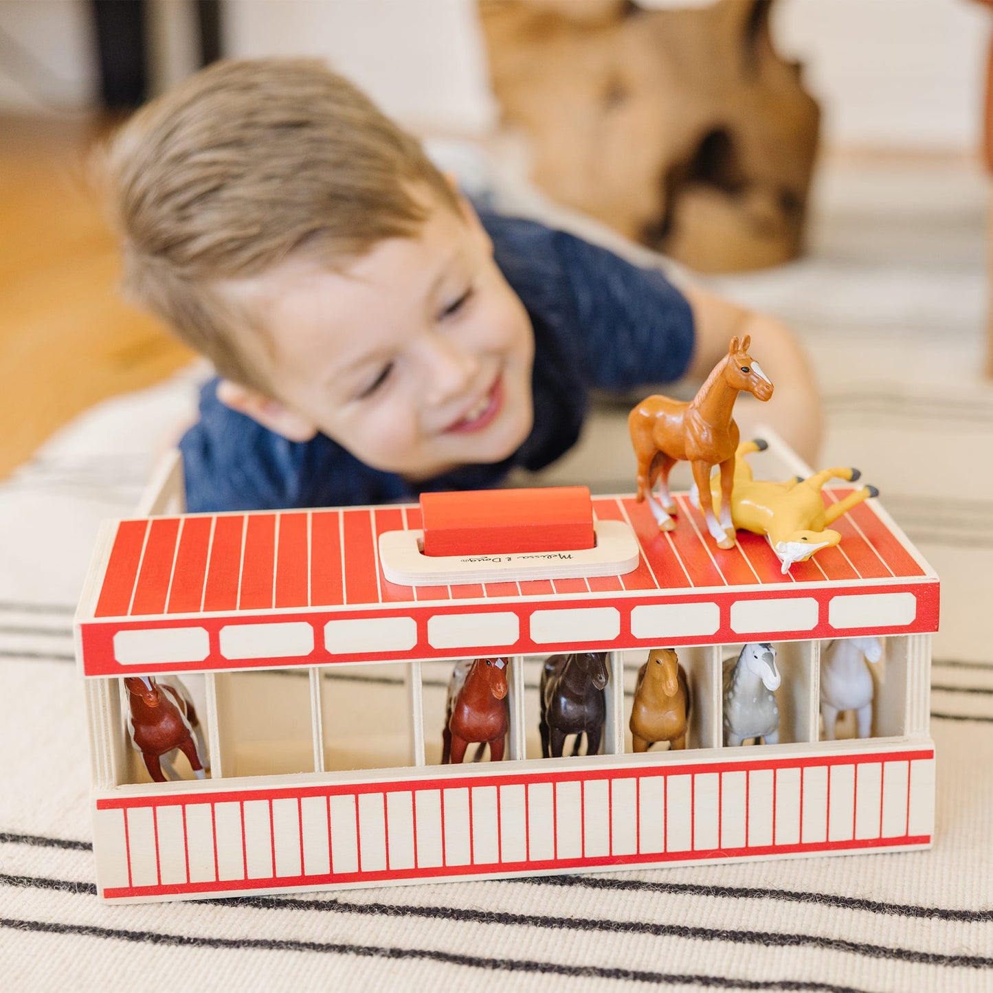 Melissa and Doug Take Along Show Horse Stable Playset